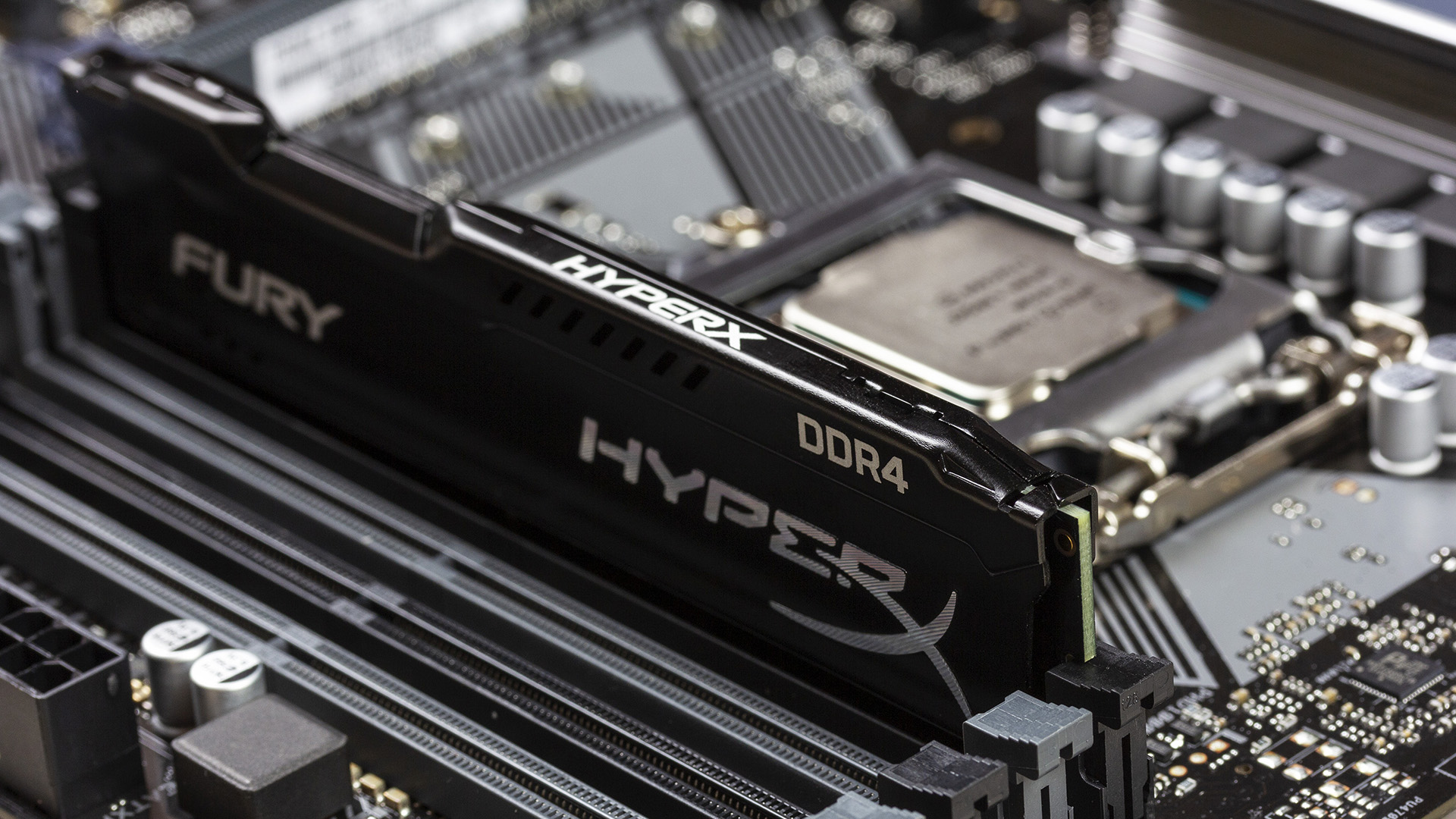 How DDR4 SDRAM Works Inside Your PC