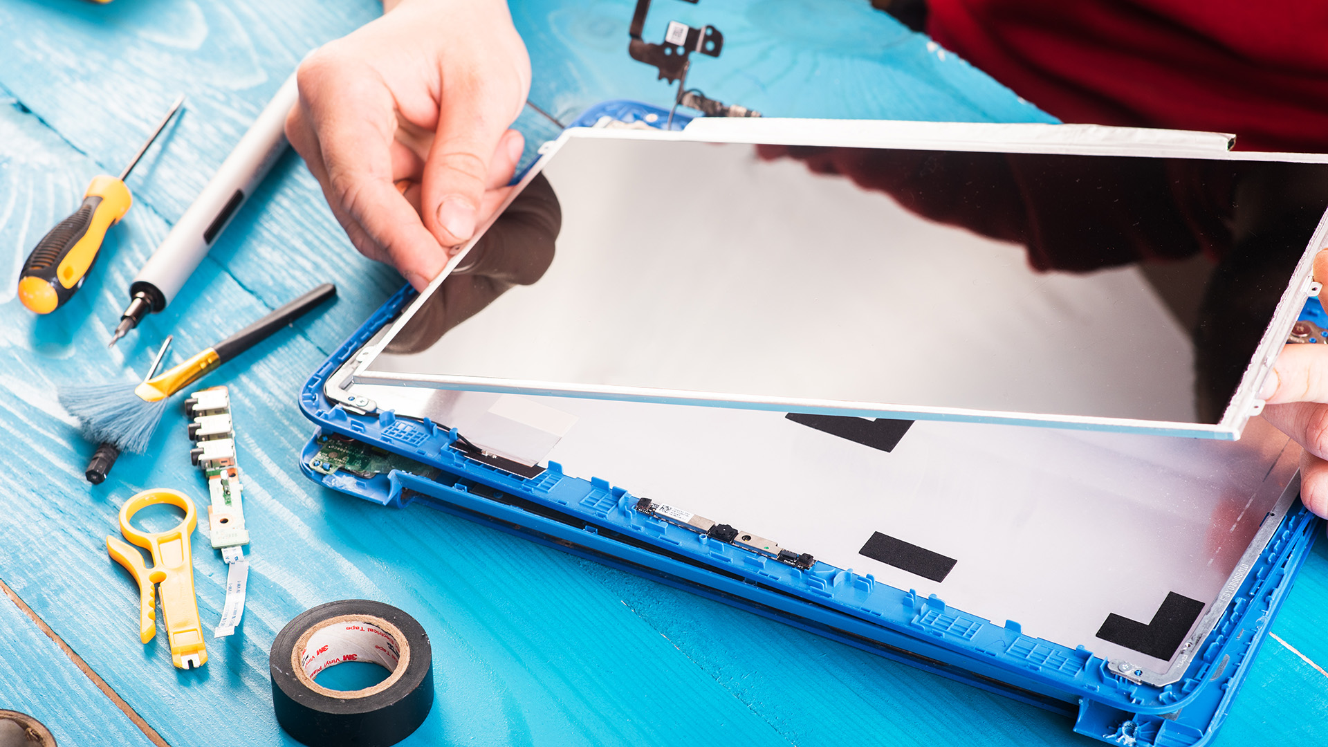 How Much Does Laptop Screen Repair Cost in the UK?