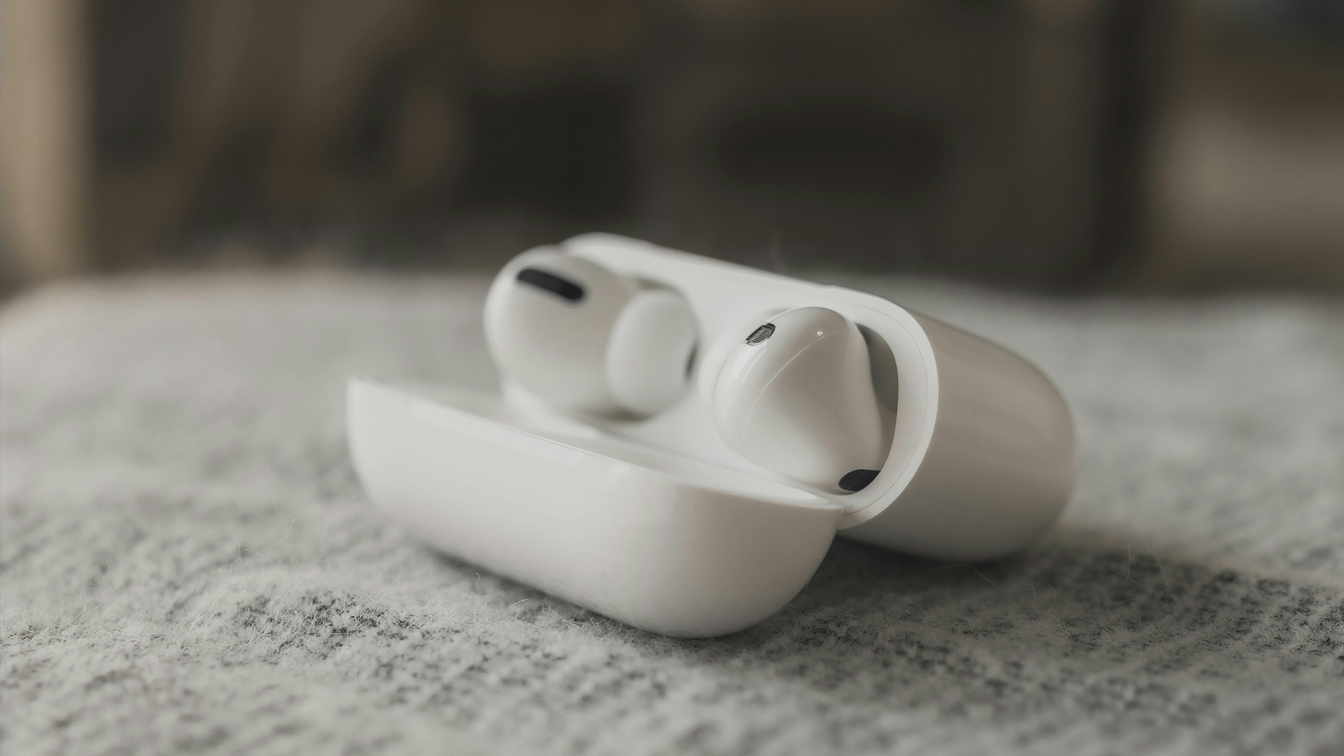 Best Bluetooth Noise-Cancelling Headphones in 2026