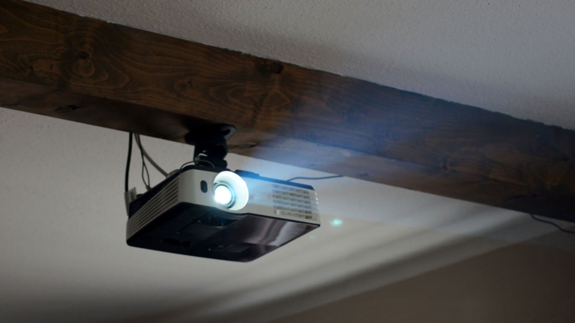 Projector Buying Guide: Best Projectors for Home & Office