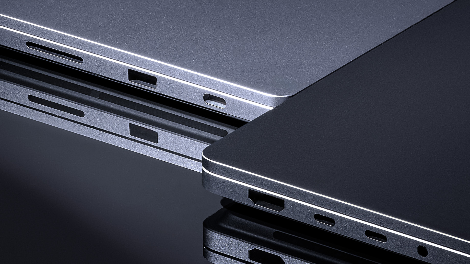 Close-up of USB-C and HDMI ports on Platinum and Nightfall Surface Laptop Ultra models.